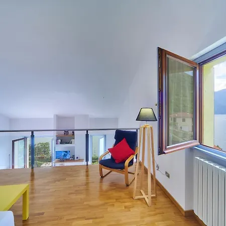 דירה The Lakeview Loft *