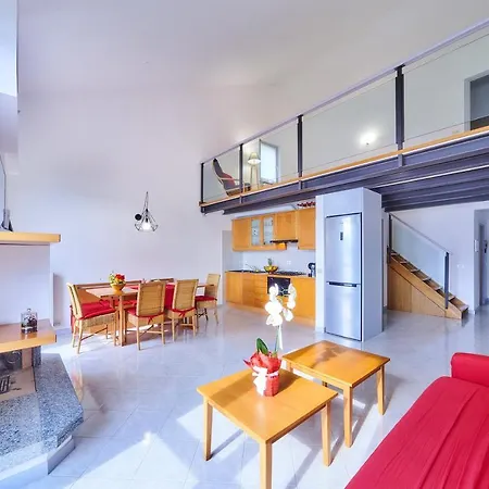 The Lakeview Loft ורנה