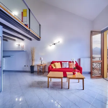 The Lakeview Loft Apartment Varenna